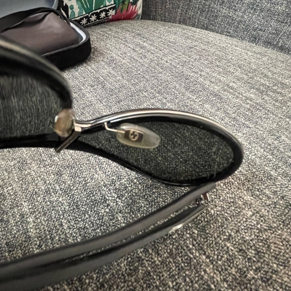 GUCCI SUNGLASSES black/silver EUC…Men’s… Full Inclusion … Authentic.. - Picture 9 of 9